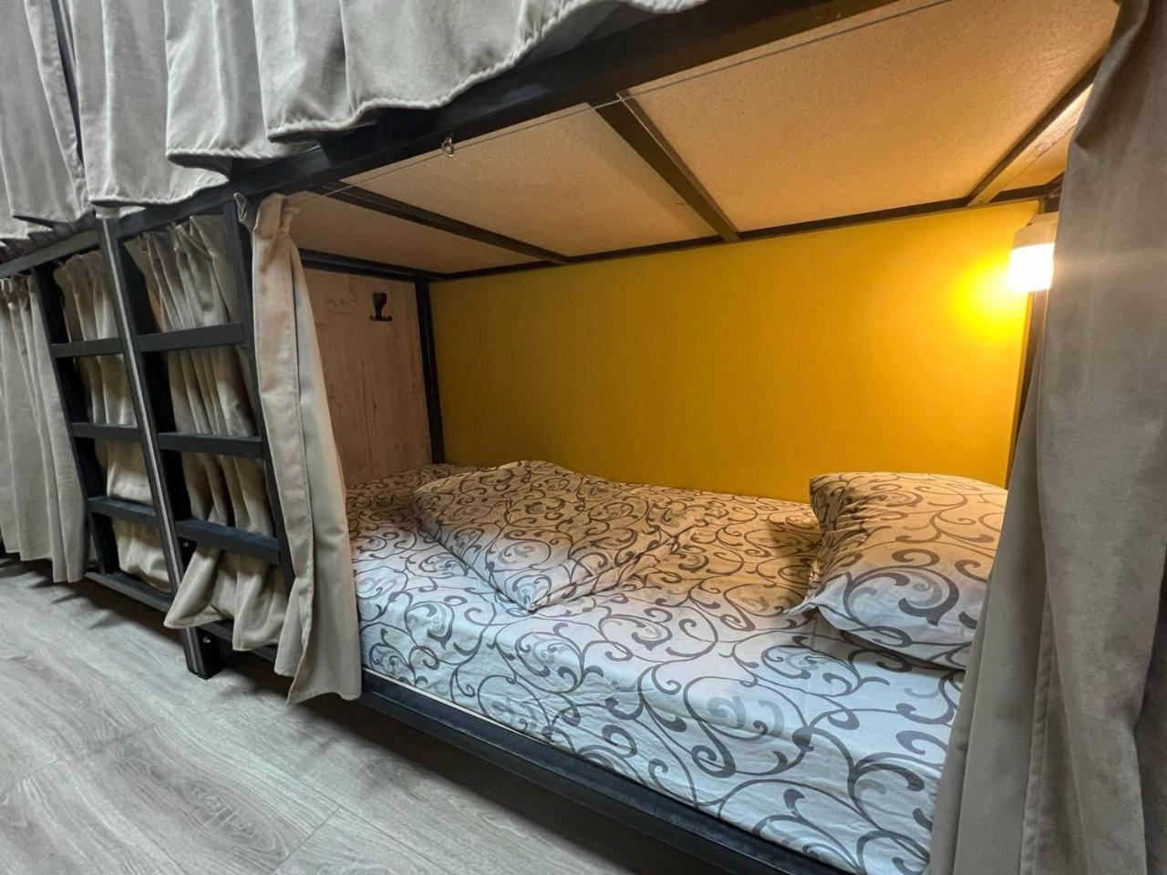 Рой Hostel Almati Kültér fotó