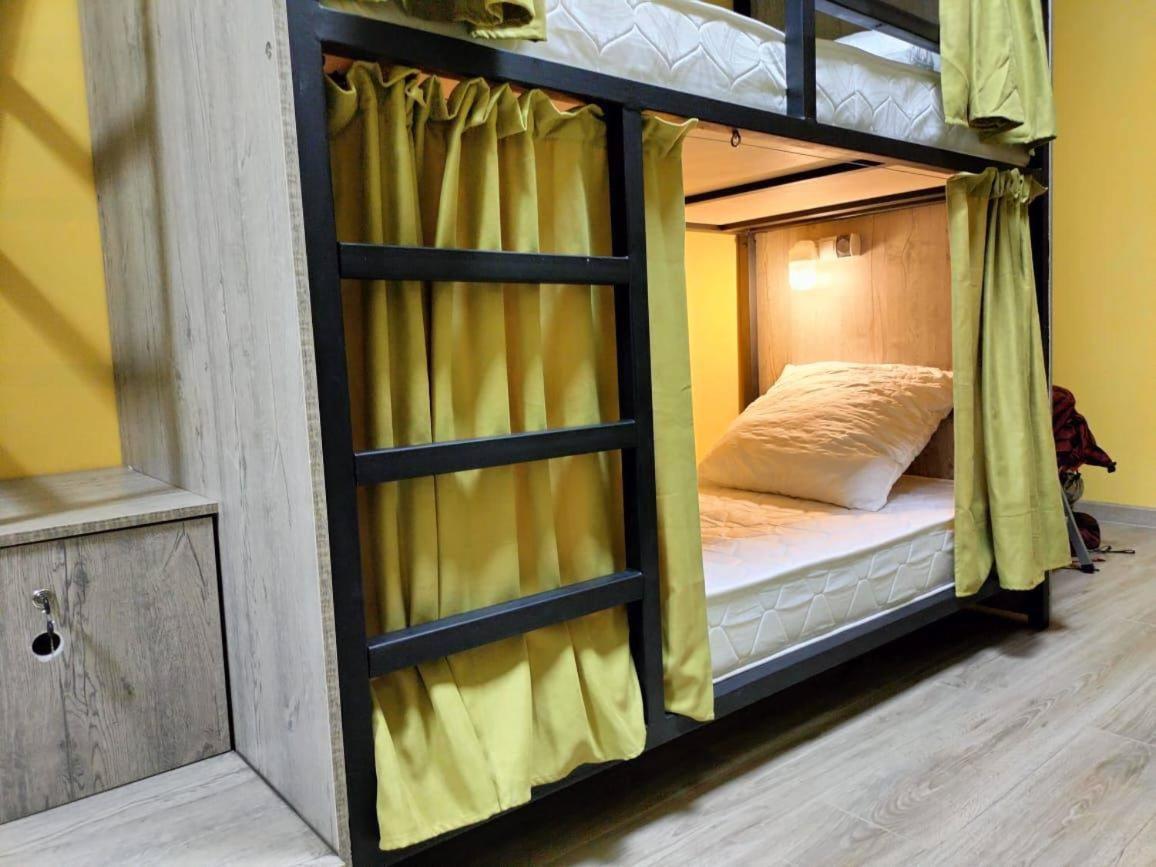 Рой Hostel Almati Kültér fotó